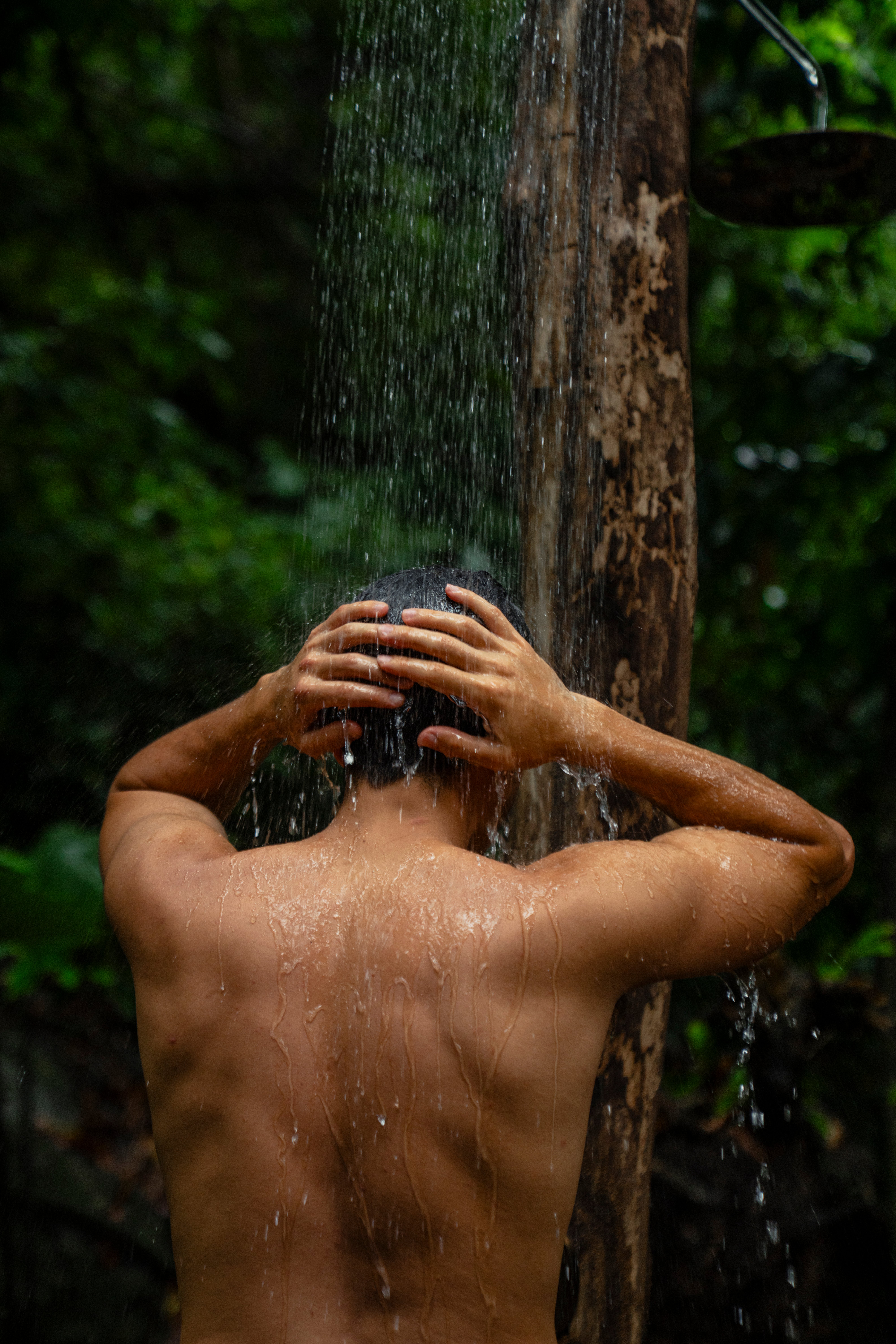 (Jeffrey Kieffer)_Caucasian_Man_Showering_Aura_Sanctuary