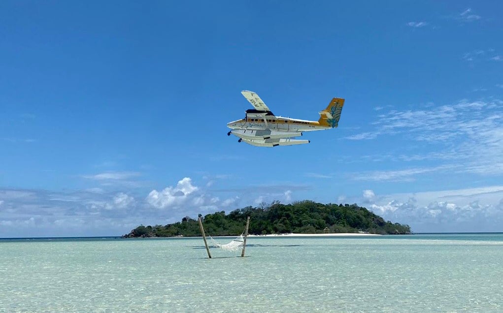 bawah-seaplane-lagoon-hammock