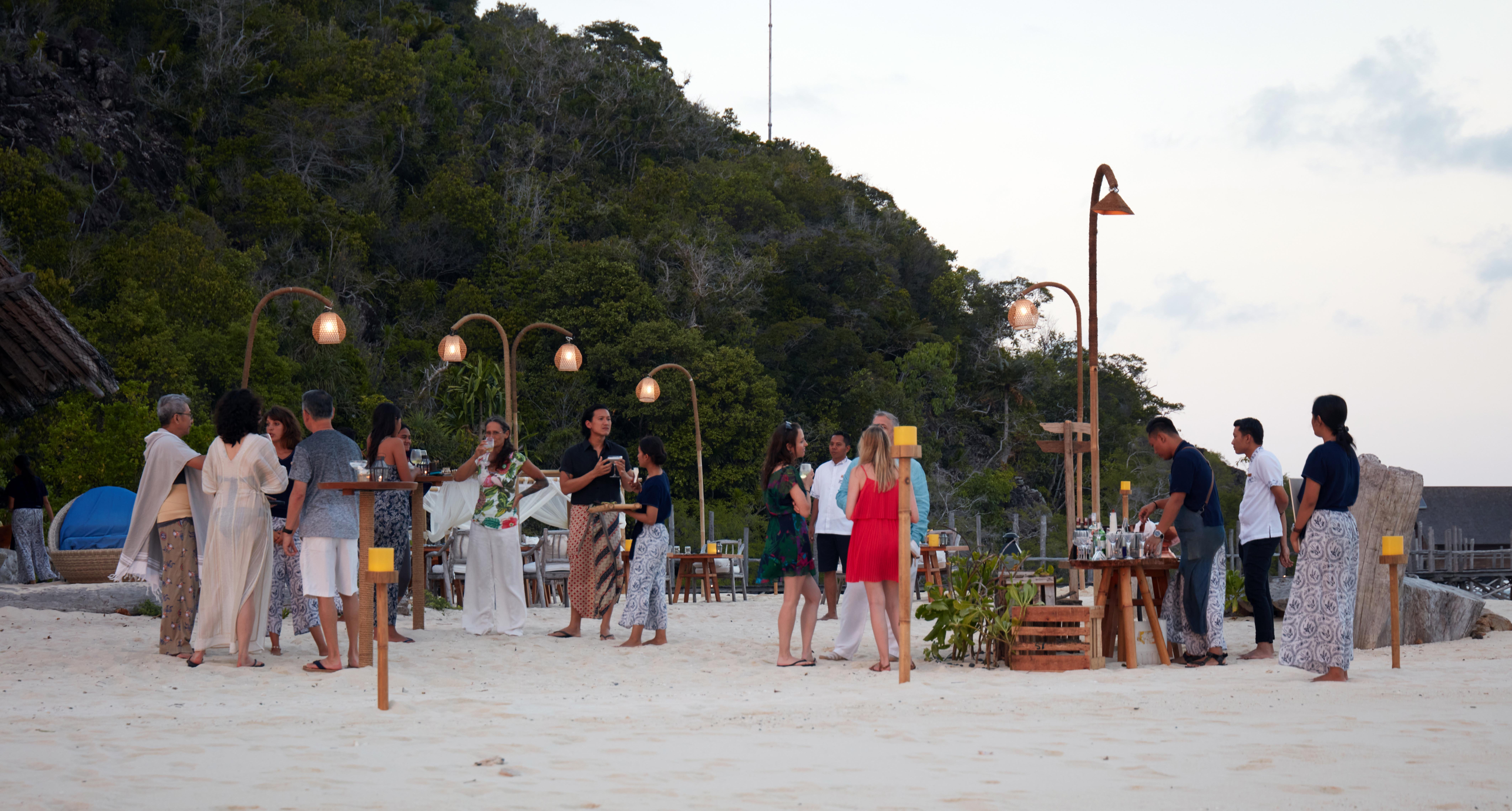 guest-cocktails-at-boat-house-beach-sunset