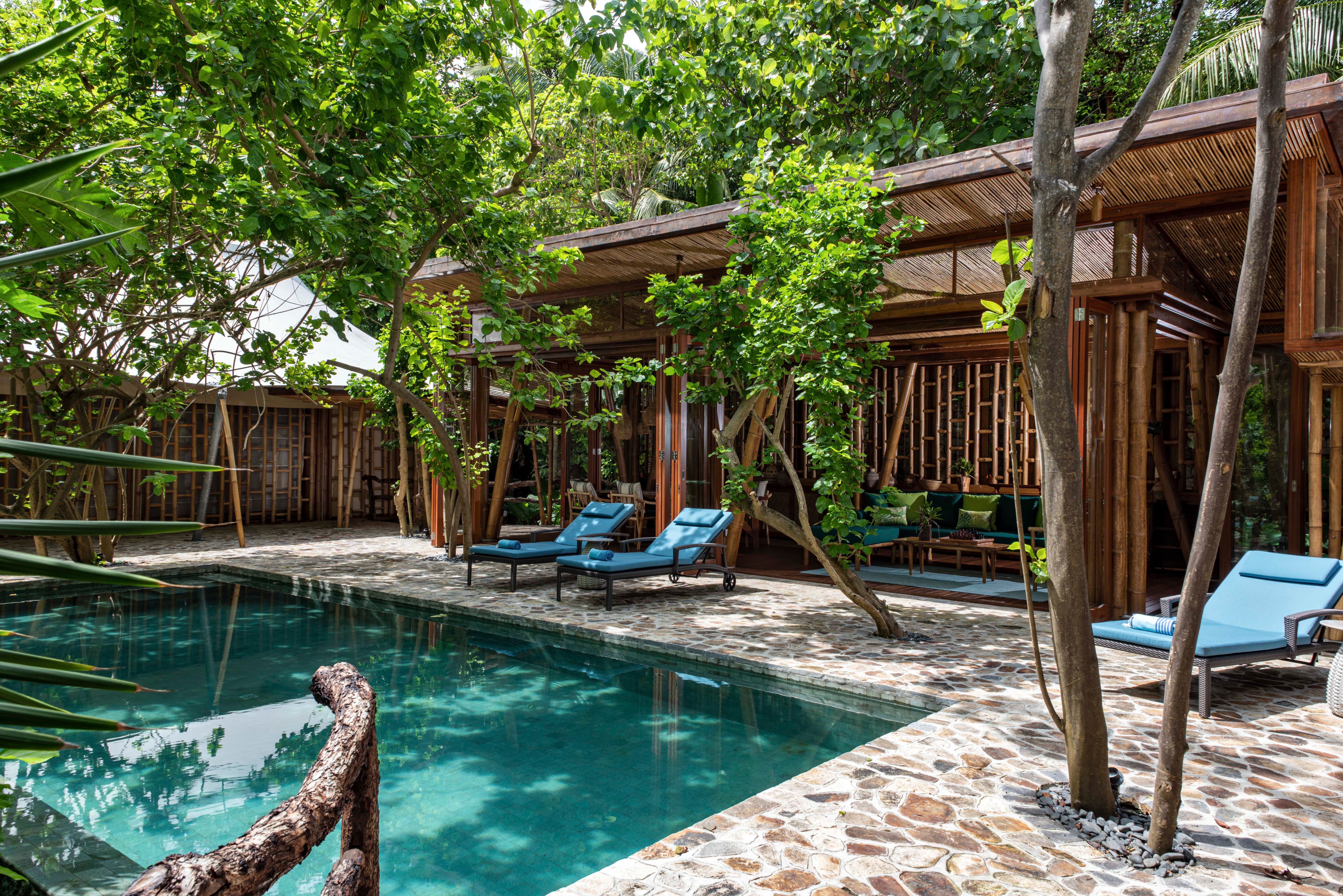 2 BR- Garden pool-villa-sun-loungers (1)