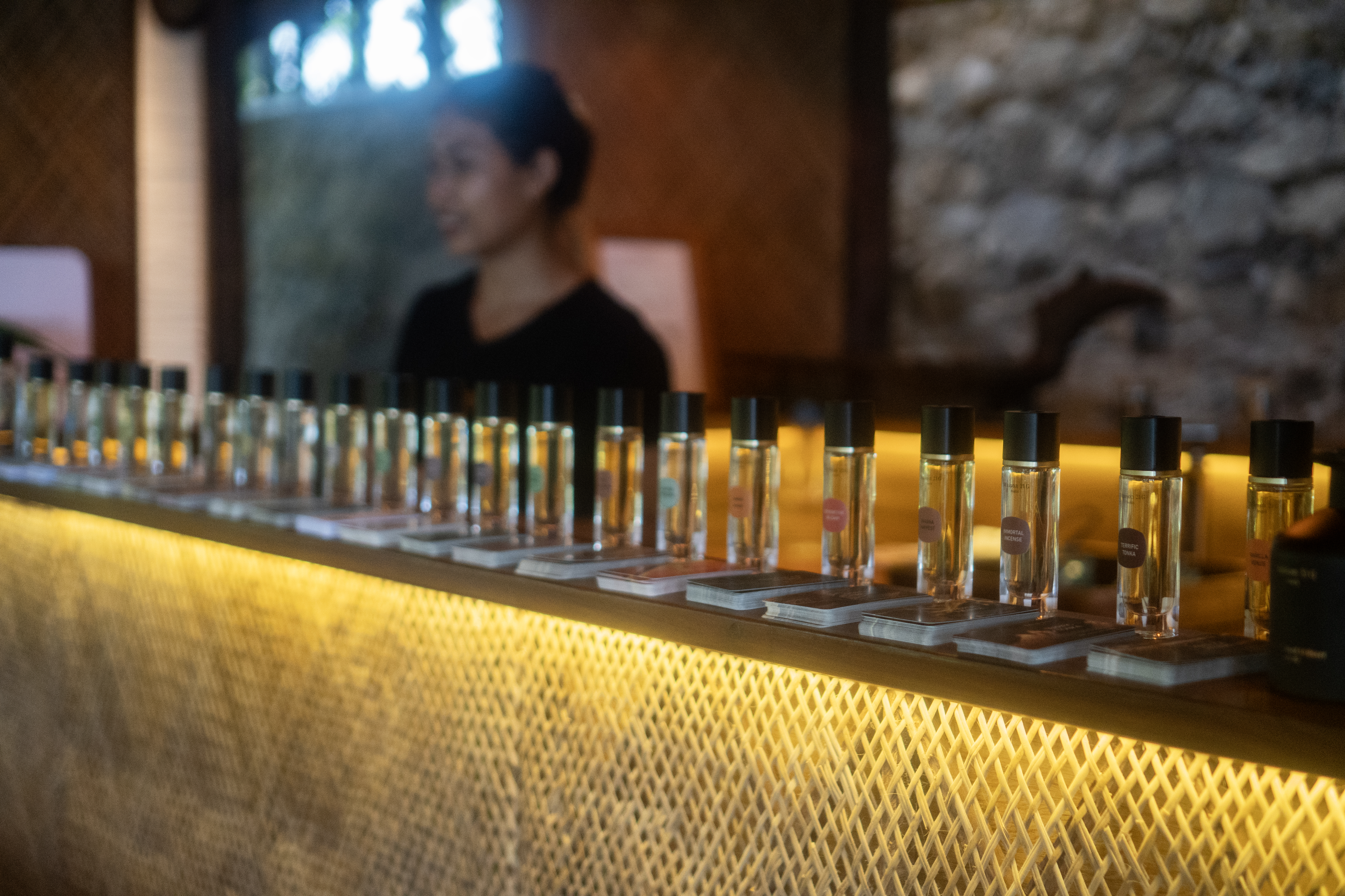 Introducing the Aura scent bar experience at Bawah Reserve in collaboration with Maison21G.