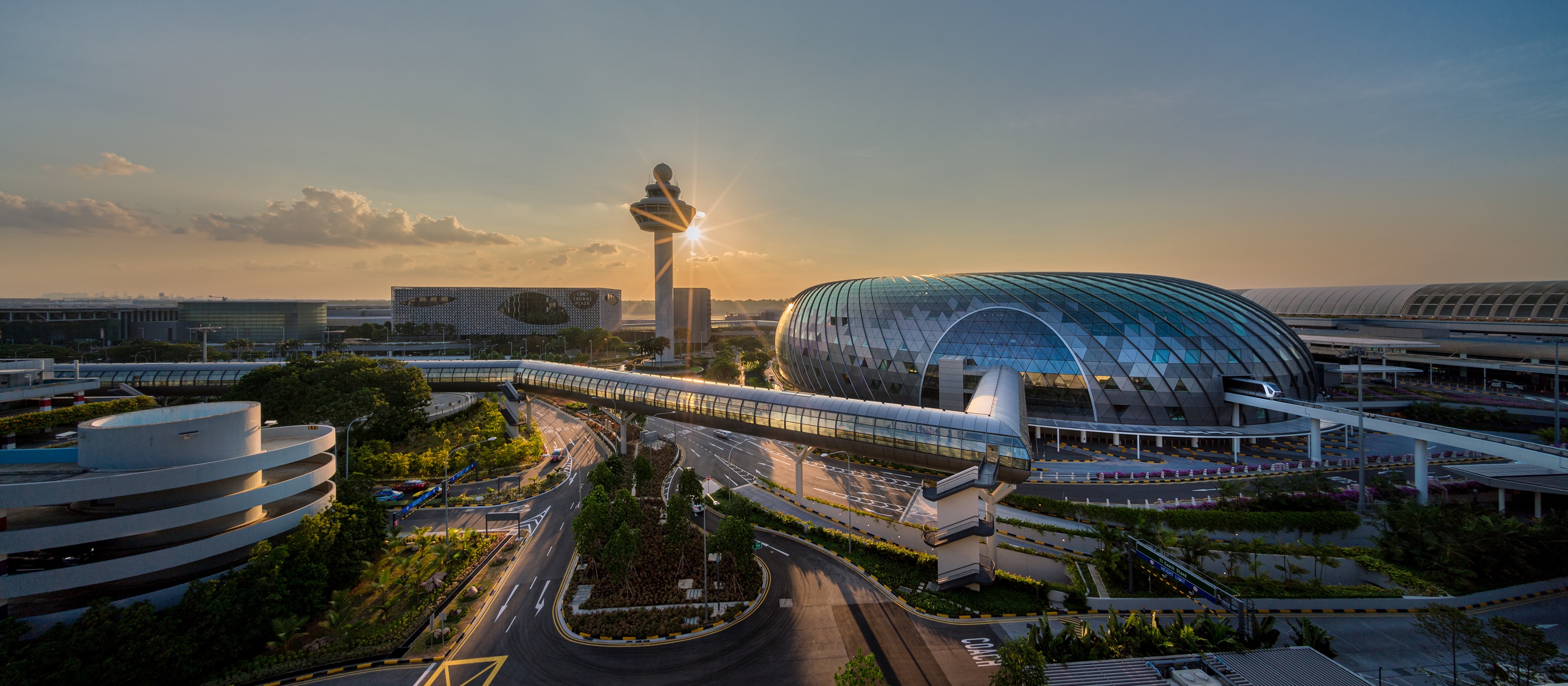 changi airport singapore - 10 things to do